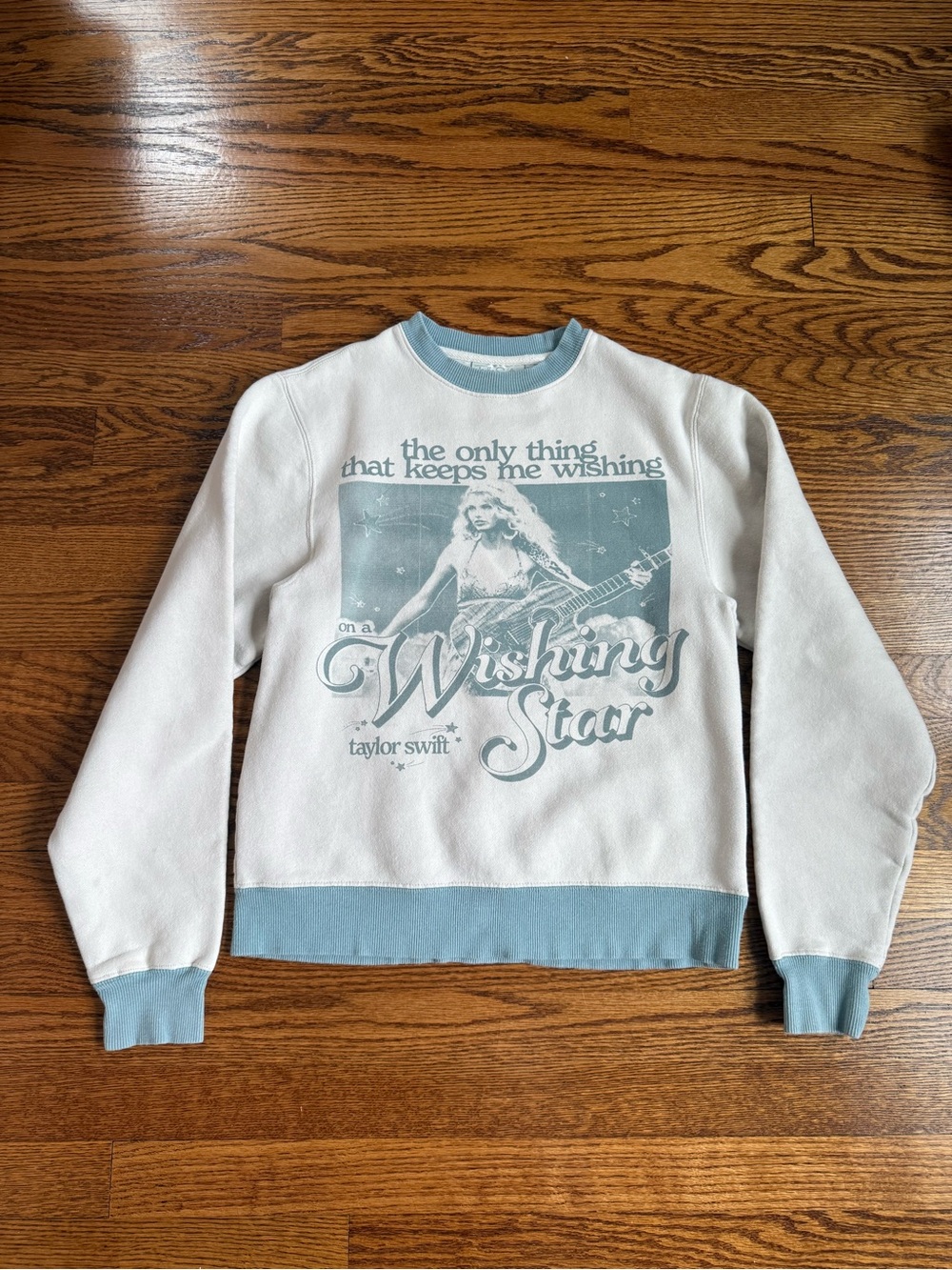 Taylor Swift Official Wishing Star Crewneck XS Cream Blue
